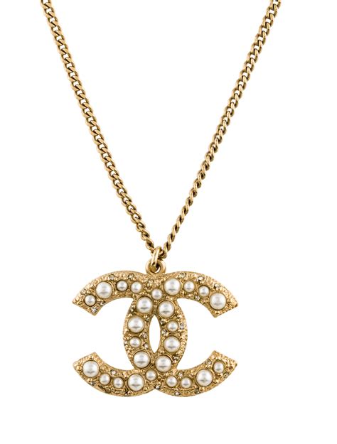 chanel pendant necklace fake